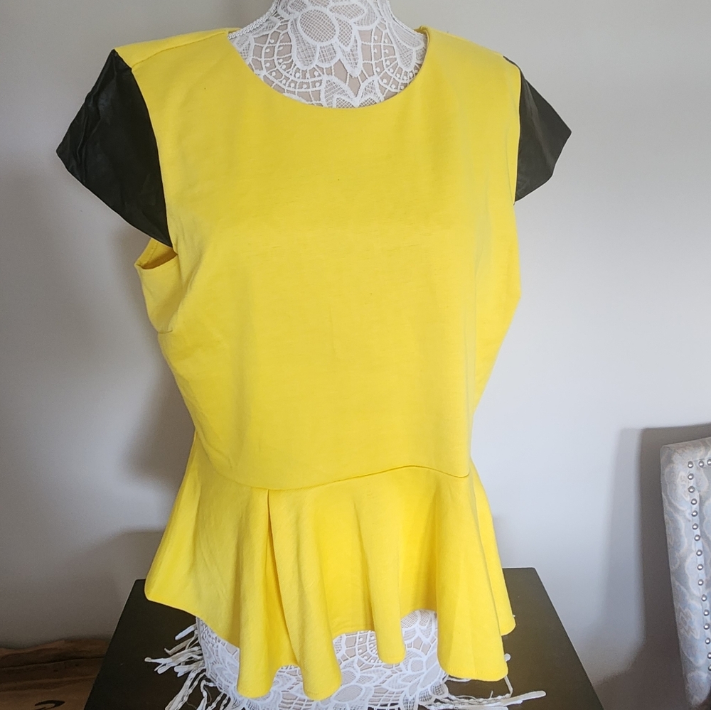 WD.NY Yellow and Black Peplum Blouse